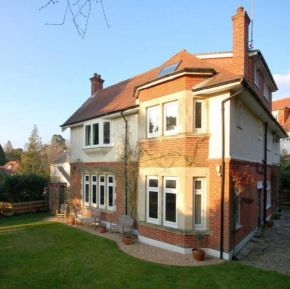 BOURNECOAST: MANOR HOUSE FOR LARGE GROUPS - HB4638